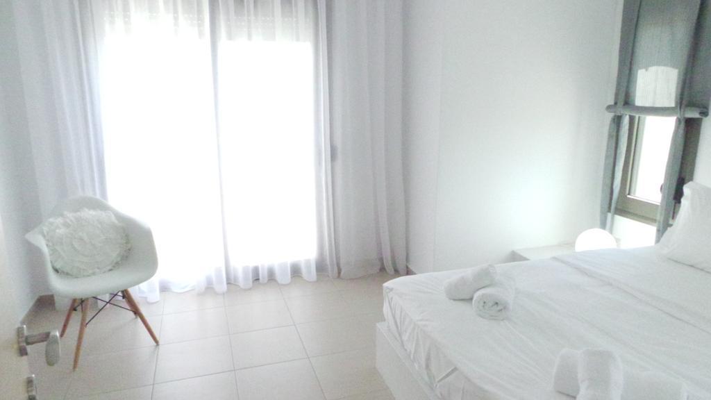 Niovi Boutique Apartments Афитос Екстериор снимка