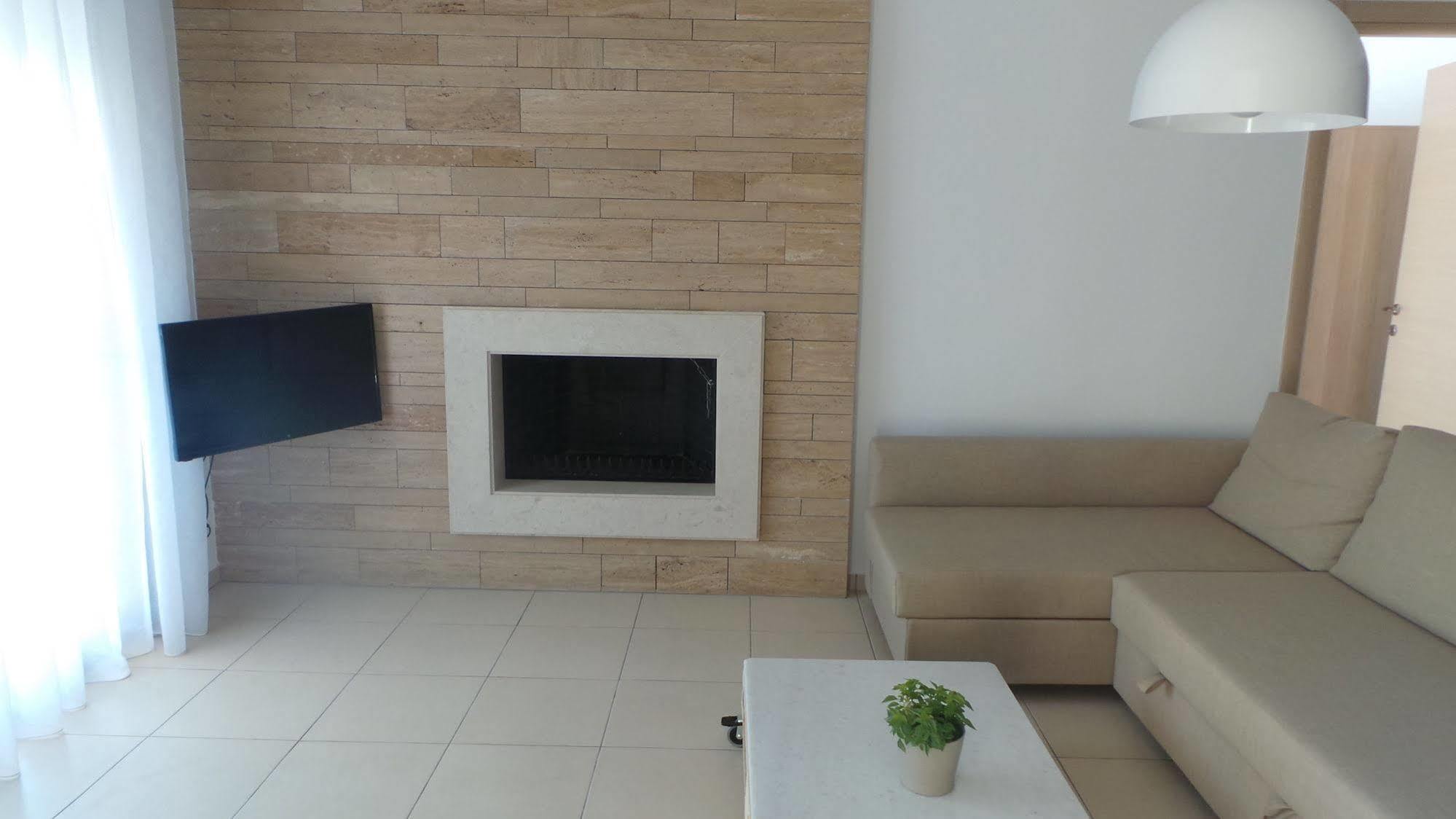 Niovi Boutique Apartments Афитос Екстериор снимка