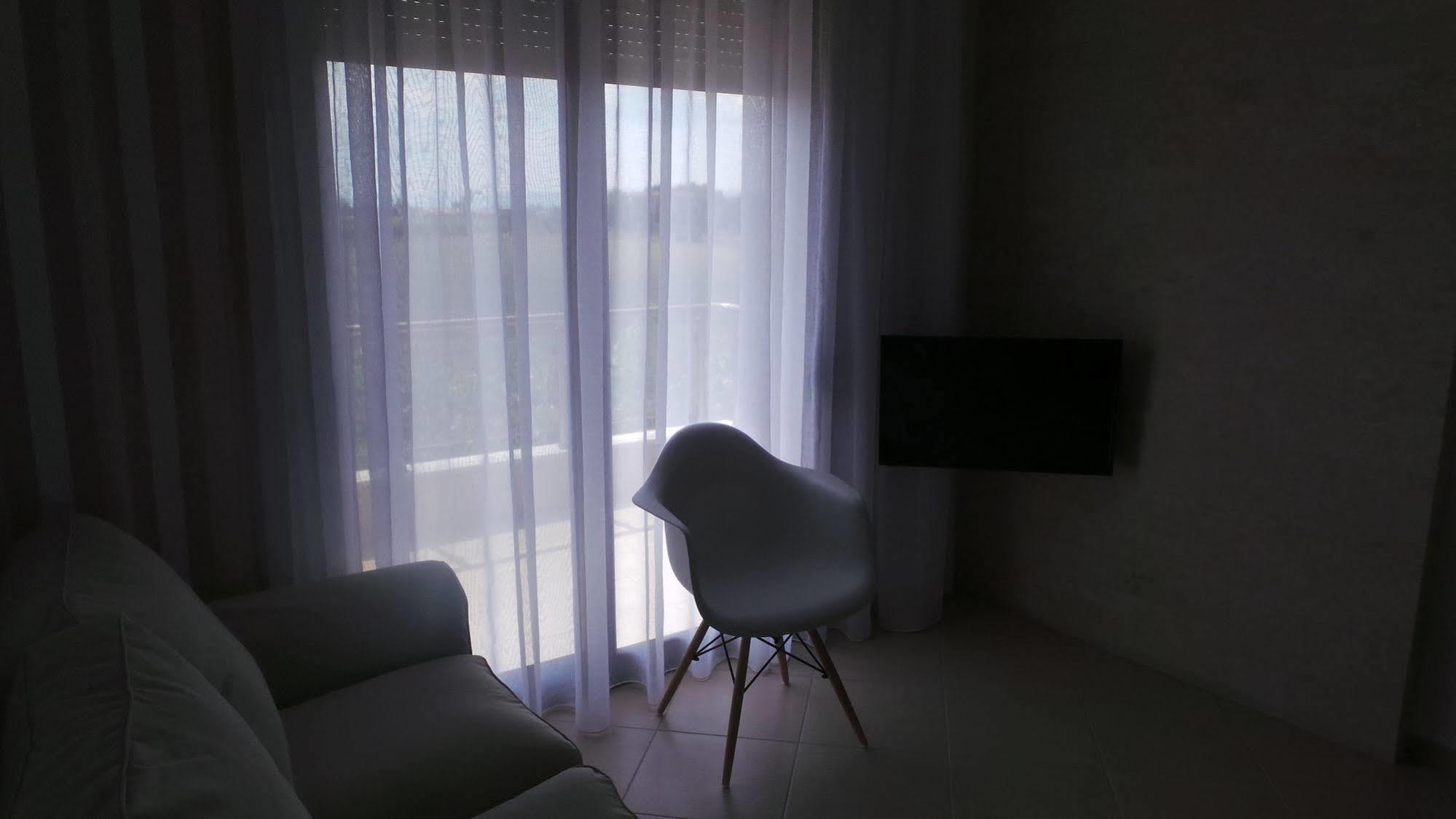 Niovi Boutique Apartments Афитос Екстериор снимка