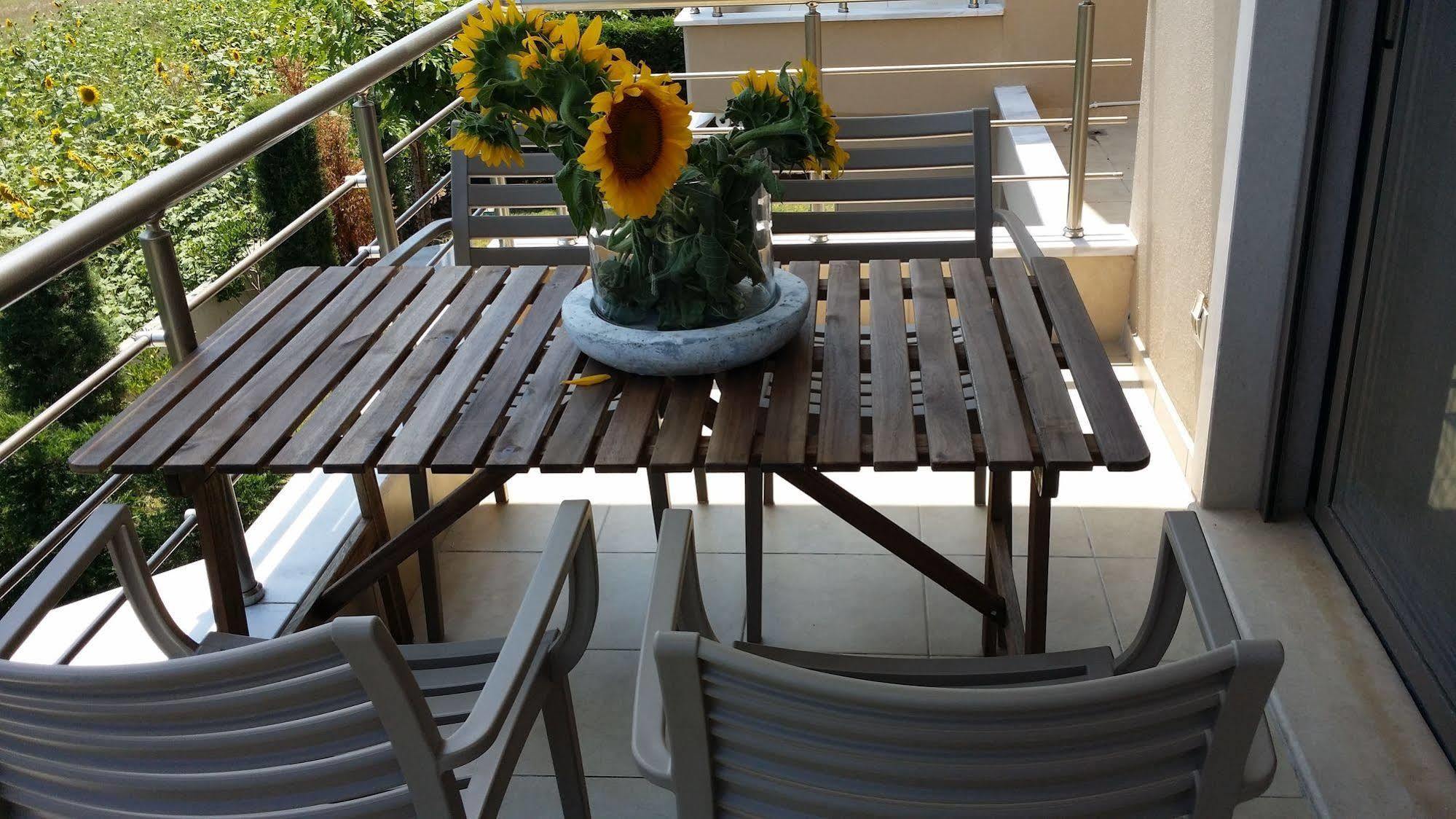 Niovi Boutique Apartments Афитос Екстериор снимка