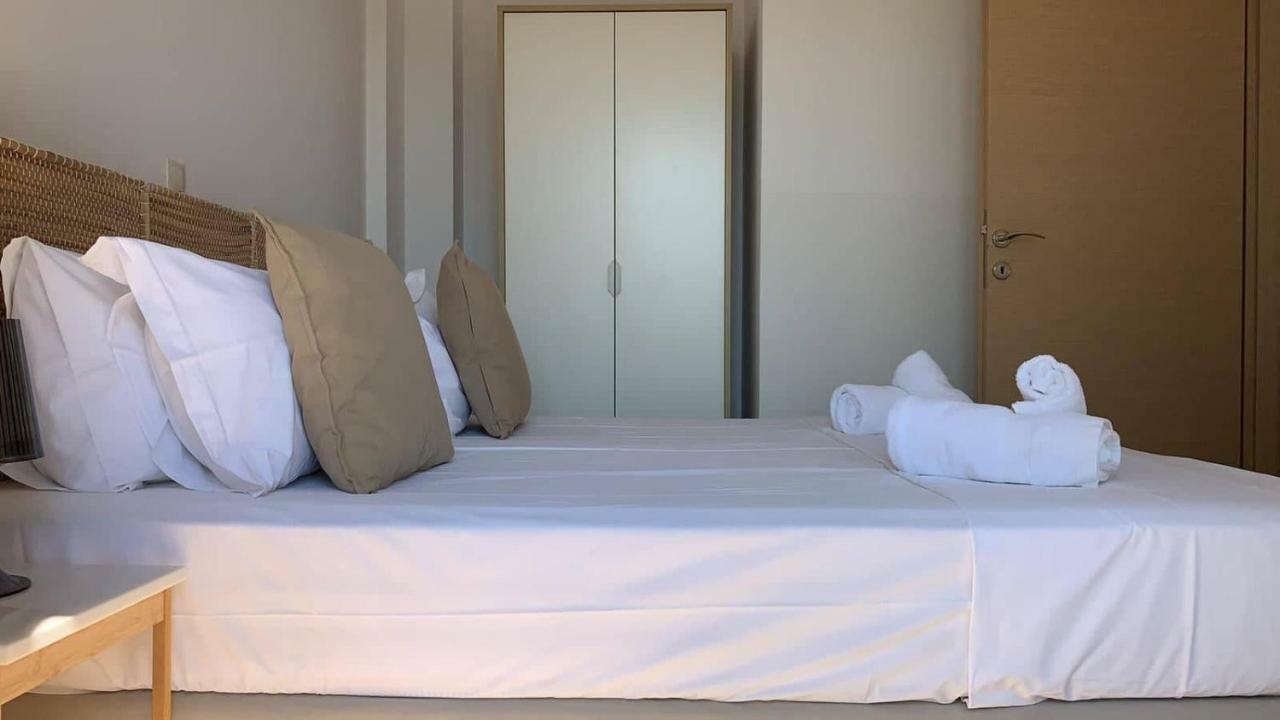 Niovi Boutique Apartments Афитос Екстериор снимка