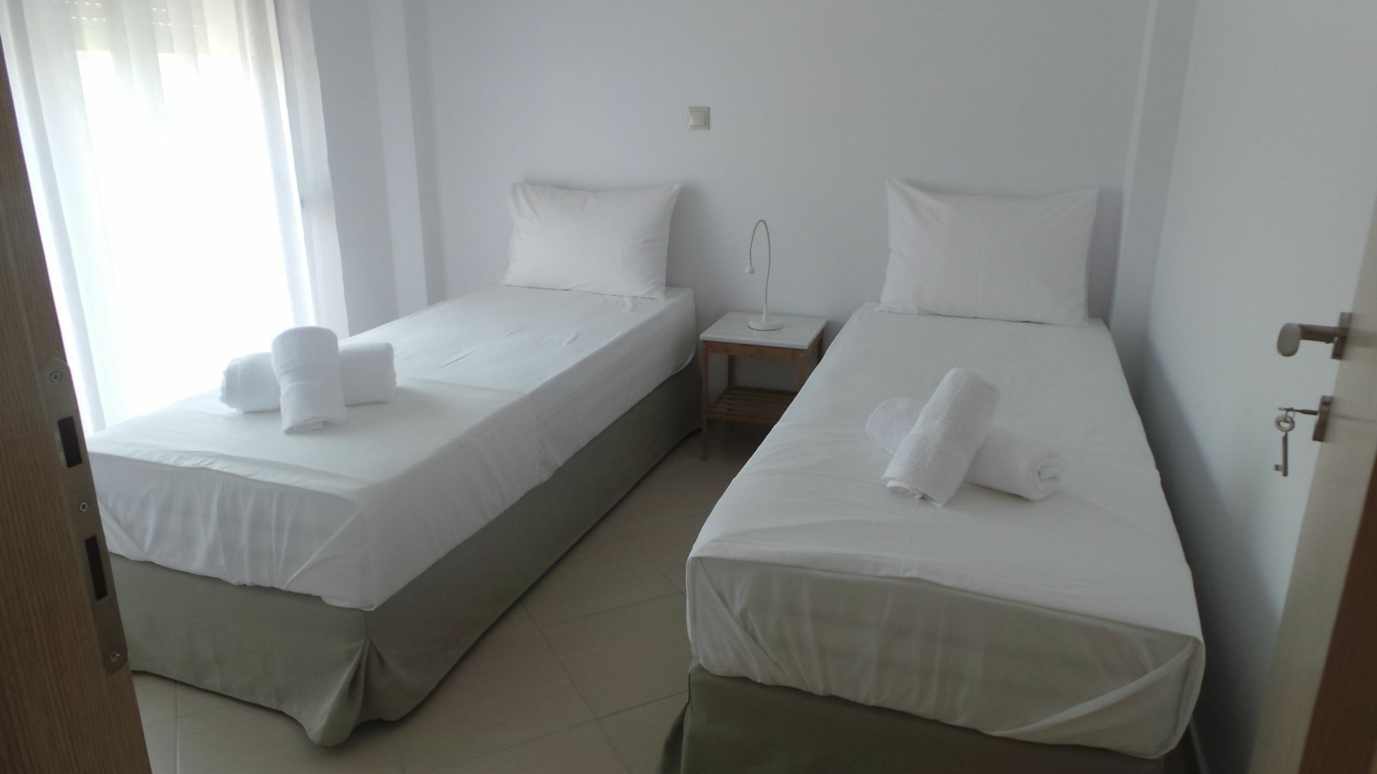 Niovi Boutique Apartments Афитос Екстериор снимка
